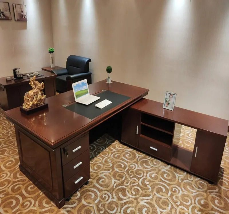 1600M executive office desk