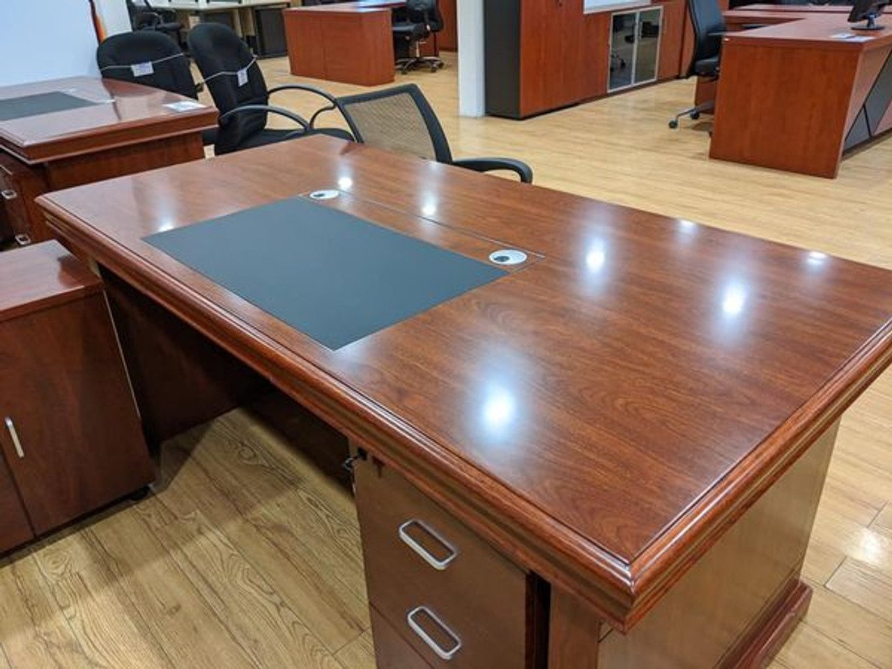 Zoe 1.4 meters executive desk MO8413