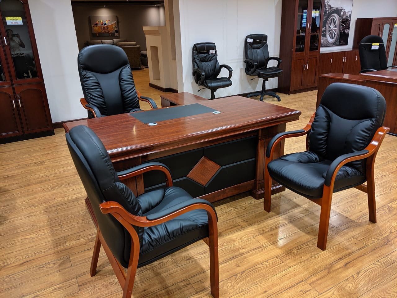 Zoe 1.4 meters executive desk MO8413