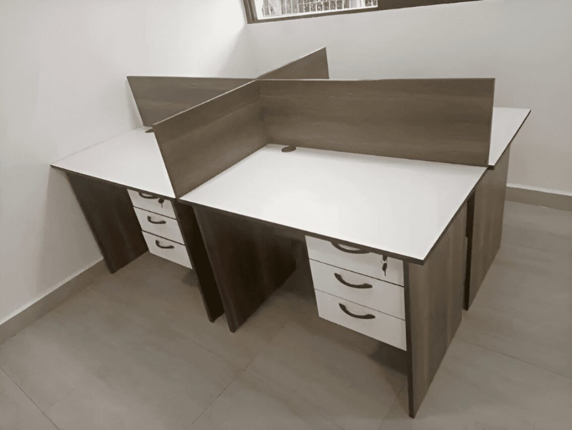 4-Way Customized Workstation