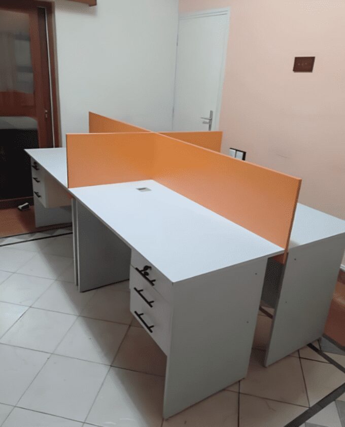 4-Way Customized Workstation