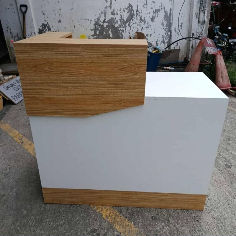1400mm Custom Reception Desk